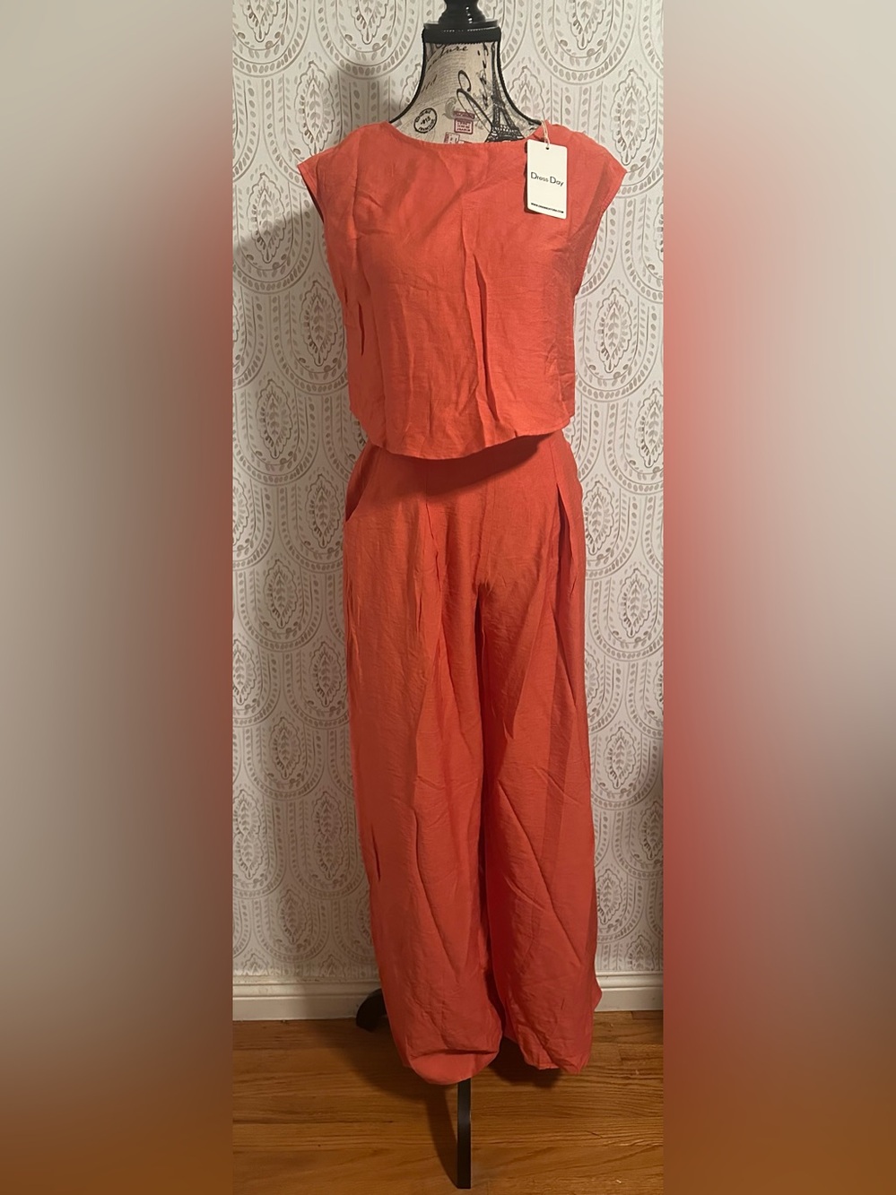 Women’s Two-Piece Wide-Leg Pantsuit in Coral